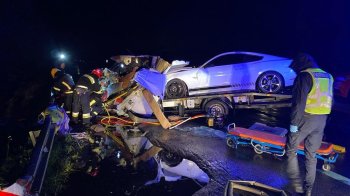 На Львівщині зіткнулися вантажівка та автопоїзд