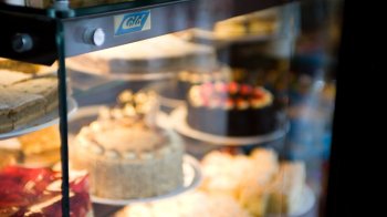 Неточна етикетка торта: у Львові супермаркет оштрафували на 360 000 грн