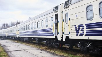 Укрзалізниця призначила на свята додаткові потяги до Львова та Трускавця