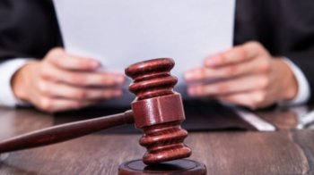 На Львівщині батька оштрафували за те, що діти пів року не ходили до школи