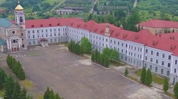 У Хирівському спортивно-оздоровчому комплексі отруїлось 17 дітей