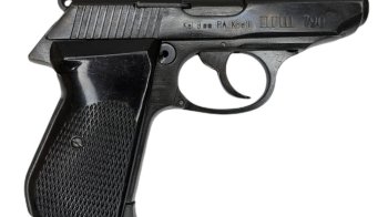 Мешканку Львівщини судили за продаж вогнепального пістолета