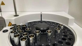 Одна з лікарень Львова отримала апарат для цілодобового дослідження крові