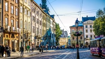 Незначні опади та мінлива хмарність:  якою буде погода у Львові 17 липня