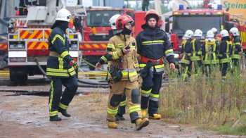 Пожежу, спричинену ударами “шахедів” по Львову, ліквідували: рятувальники працювали 12 годин  