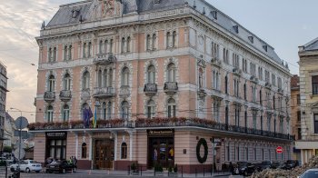 Суд зобов'язав власників готелю «Жорж» у Львові реставрувати фасад