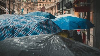 Львівщину накриють дощі та грози: прогноз погоди на 10 серпня