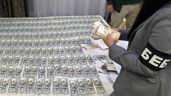 На Львівщині викрили схему ввезення 300 авто під виглядом допомоги ЗСУ