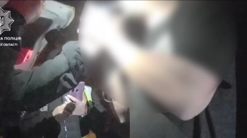 На Львівщині п’яний водій вантажівки погрожував патрульним гранатою