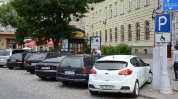 У Львові на 19 локаціях облаштують нові паркувальні місця: перелік адрес