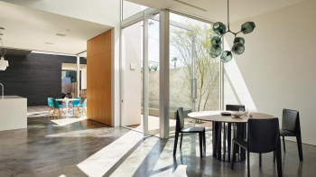 Як вибір матеріалів впливає на природне освітлення в інтер'єрі: секрети гармонії світла та простору?