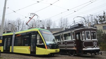 Низькопідлоговий трамвай “Електрон”.