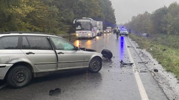 Через зіткнення двох BMW біля Львова постраждав 39-річний водій