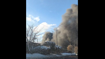 У Львові виникла масштабна пожежа на промисловому складі