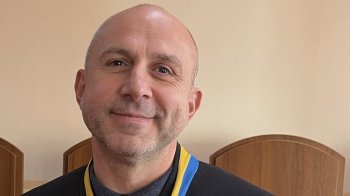 Відсторонений за спробу «викупити» родича з ТЦК львівський суддя повернувся до роботи