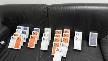 На кордоні зі Львівщиною митники зупинили незадекларовані iPhone на 2 млн грн