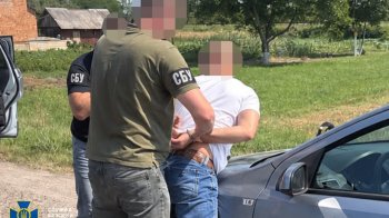 Жителя Самбора затримали за переправлення ухилянта за кордон