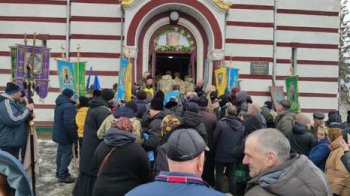 На Буковині священника, який відмовився відспівати загиблого захисника, вигнали із храму