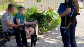 У Золочеві серед білого дня в чоловіка поцупили сумку з грошима та документами