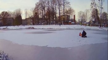 Правоохоронці врятували львів’янина, який спробував втопитися в міському озері