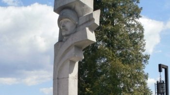 У Буську на Львівщині демонтують усі радянські та російські пам'ятки