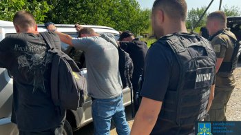 Переправнику ухилянтів суд конфіскував авто