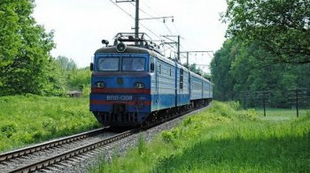 На Львівщині через наїзд поїзда загинула 90-річна жінка