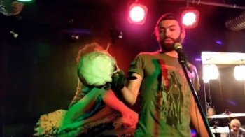 Помер російський бойовик та «волонтер», який демонстрував, нібито, череп бійця полку «Азов»