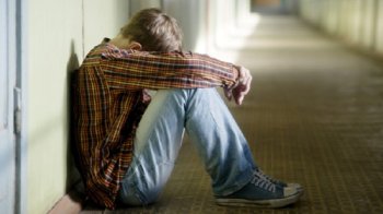 Виставила дитину на вулицю: на Львівщині оштарфували матір