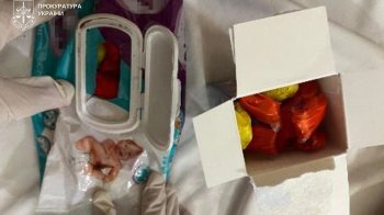 У Львові 5-річна дитина допомагала матері продавати наркотики через «закладки»