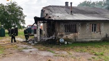 У Золочівському районі горів житловий будинок