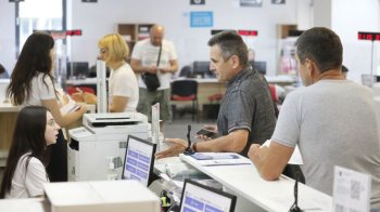 У трьох львівських ЦНАПах можна зняти з обліку непридатне авто