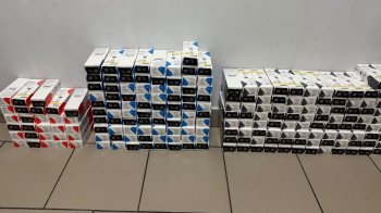 Через кордон на Львівщині водій намагався ввезти контрабанду шприц-ручок на 4,6 млн грн