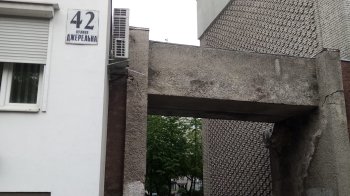 У Львові просять відремонтувати аварійне перекриття між будинками: може обвалитися будь-якої миті