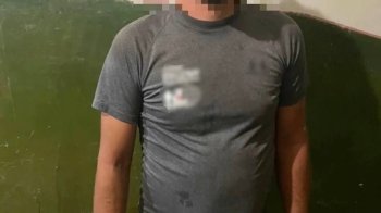 Заліз у чужу квартиру через вікно та ховався під ліжком: львівські патрульні виявили дивака з Івано-Франківська