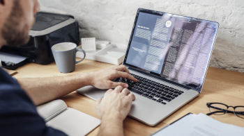 Де переселенцям знайти роботу на Львівщині