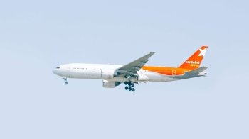 Куди полетіти зі Львова у лютому: теплі та холодні напрямки