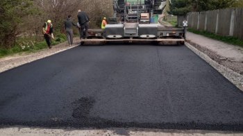 На Львівщині відремонтували дорогу, прокладену пів століття тому