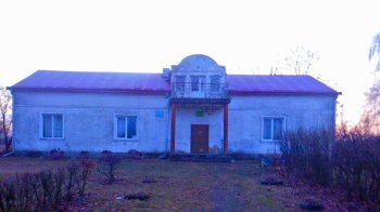 У селі поблизу Шептицького 19-річний хлопець обікрав бібліотеку