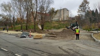 Біля дитячої лікарні на вулиці Пилипа Орлика облаштують ще 62 паркомісця