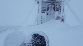 Карпати засипало снігом: у горах випало до 40 см опадів