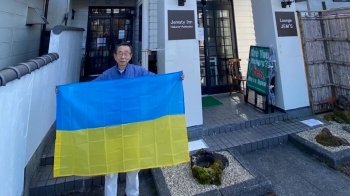 У Японії власник готелю безкоштовно приймає українців, які постраждали від війни