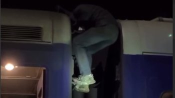 У Львові з даху поїзда зняли 24-річного “зайця”