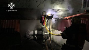 На Золочівщині внаслідок пожежі у гаражі згорів автомобіль Рeugeot