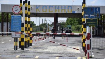 Призупинили пропуск через українсько-угорський кордон