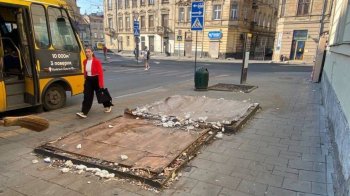 У Львові демонтували ще два незаконні кіоски