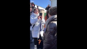 Віряни УПЦ МП не пускають до лаври комісію Мінкульту (відео)