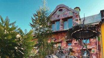 “Пластиліновий” будинок