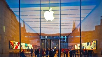 Apple тестує розблокування iPhone обличчям у масці