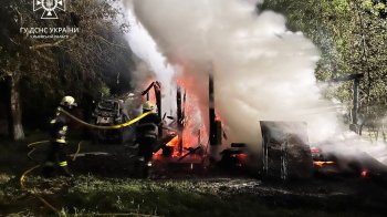 На Львівщині внаслідок ворожого обстрілу горіла будівля 